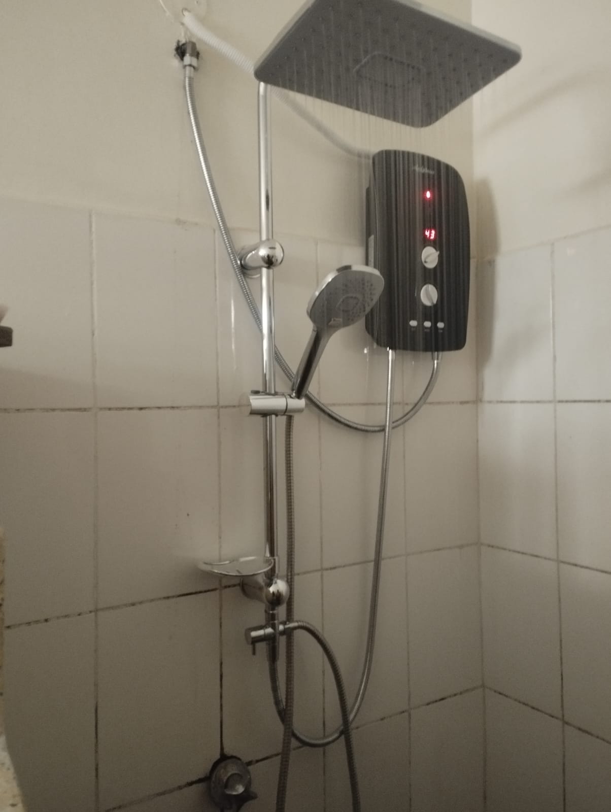 Anlabeier instant shower with pump price Kenya